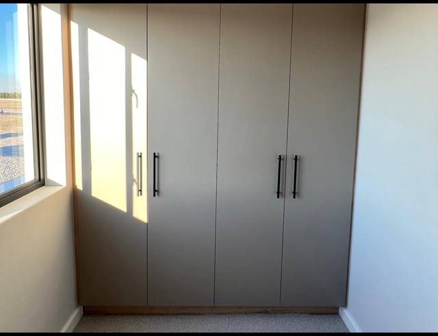 4 BEDROOM HOUSE FOR SALE IN SANDOWN
